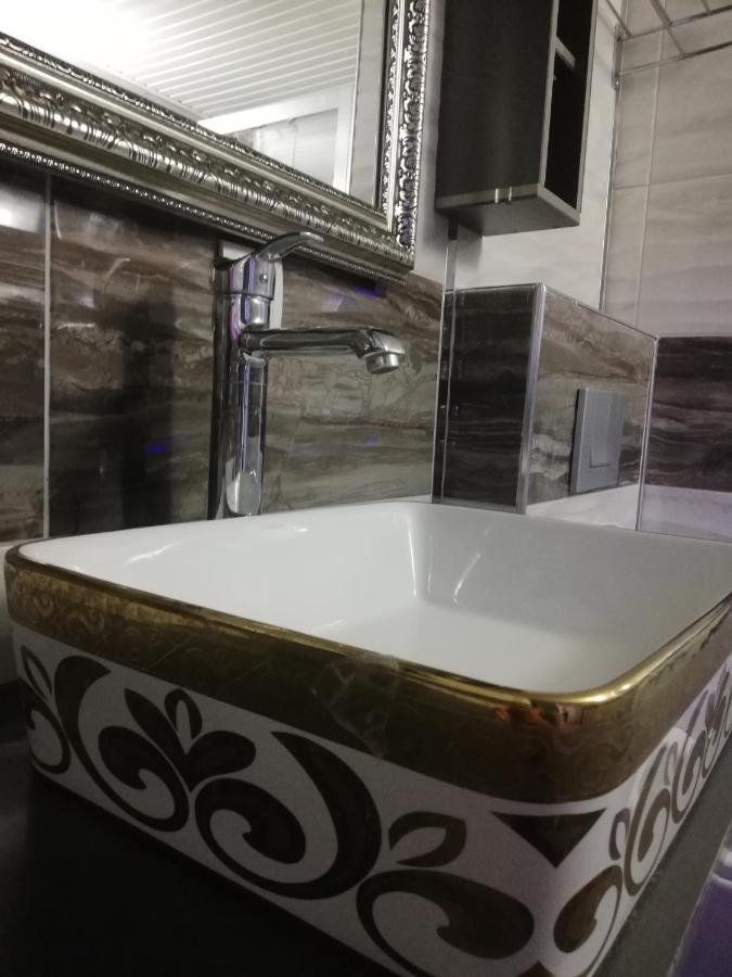 Uenaten Otel Gaziemir Kültér fotó